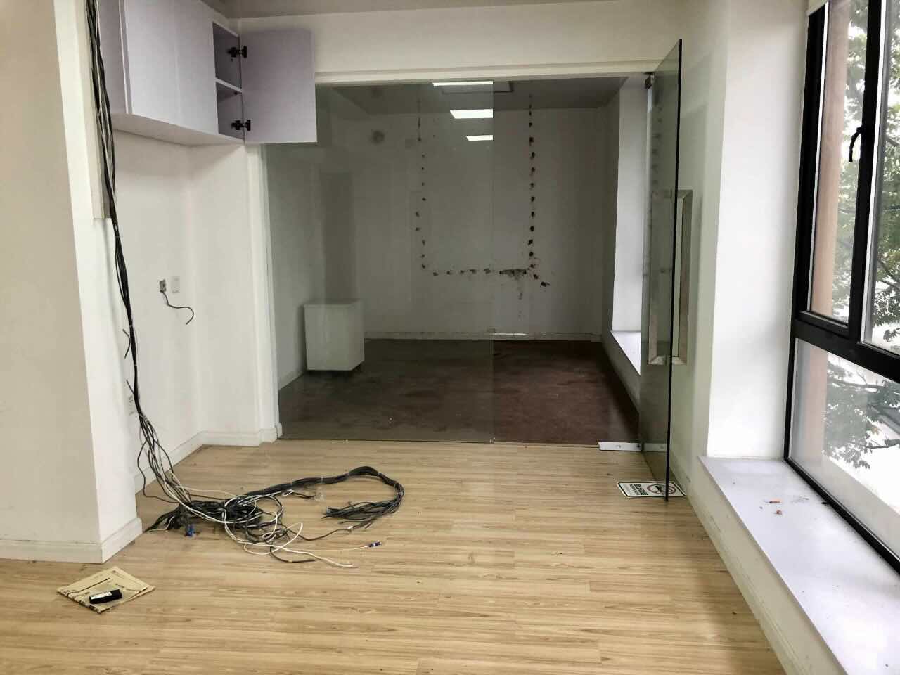 万街303徐汇 万街303 234平米 中等装修