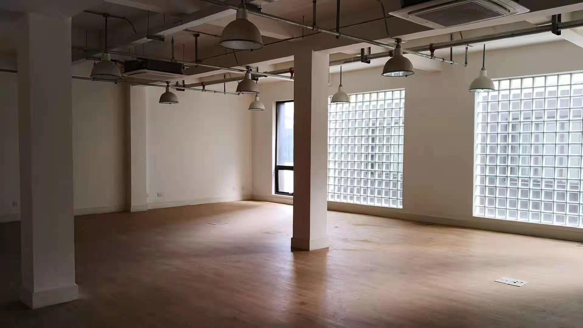 安垦Access创意园183平米办公室出租_7.00元/m²/天