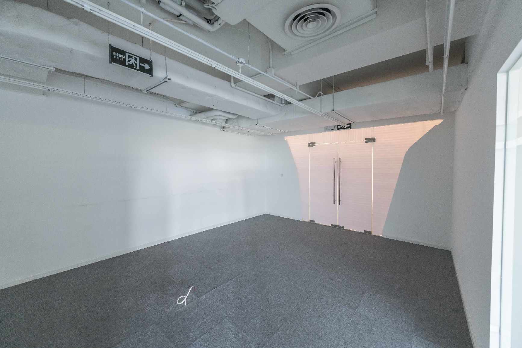 天会商务广场(凌空SOHO)长宁 天会商务广场(凌空SOHO) 304平米 中等装修