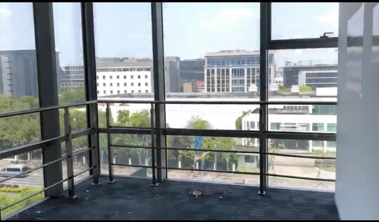长宁 神州智慧天地 588平米 中等装修