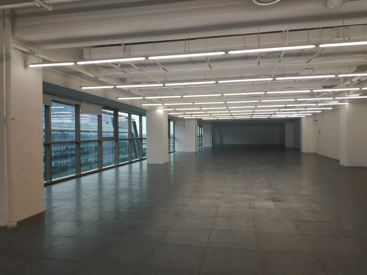 天会商务广场(凌空SOHO)长宁 天会商务广场(凌空SOHO) 250平米 简装修