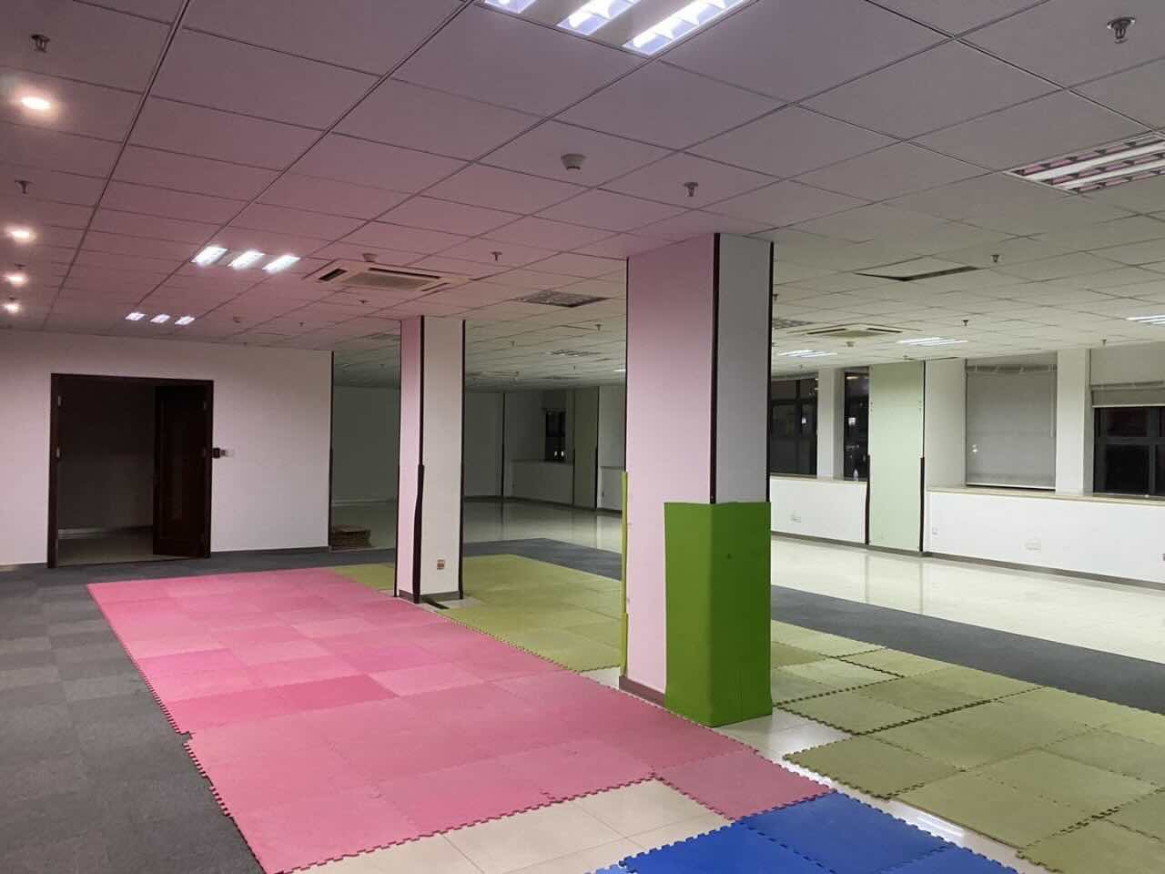 新发现才富园长宁 新发现才富园 307平米 简装修