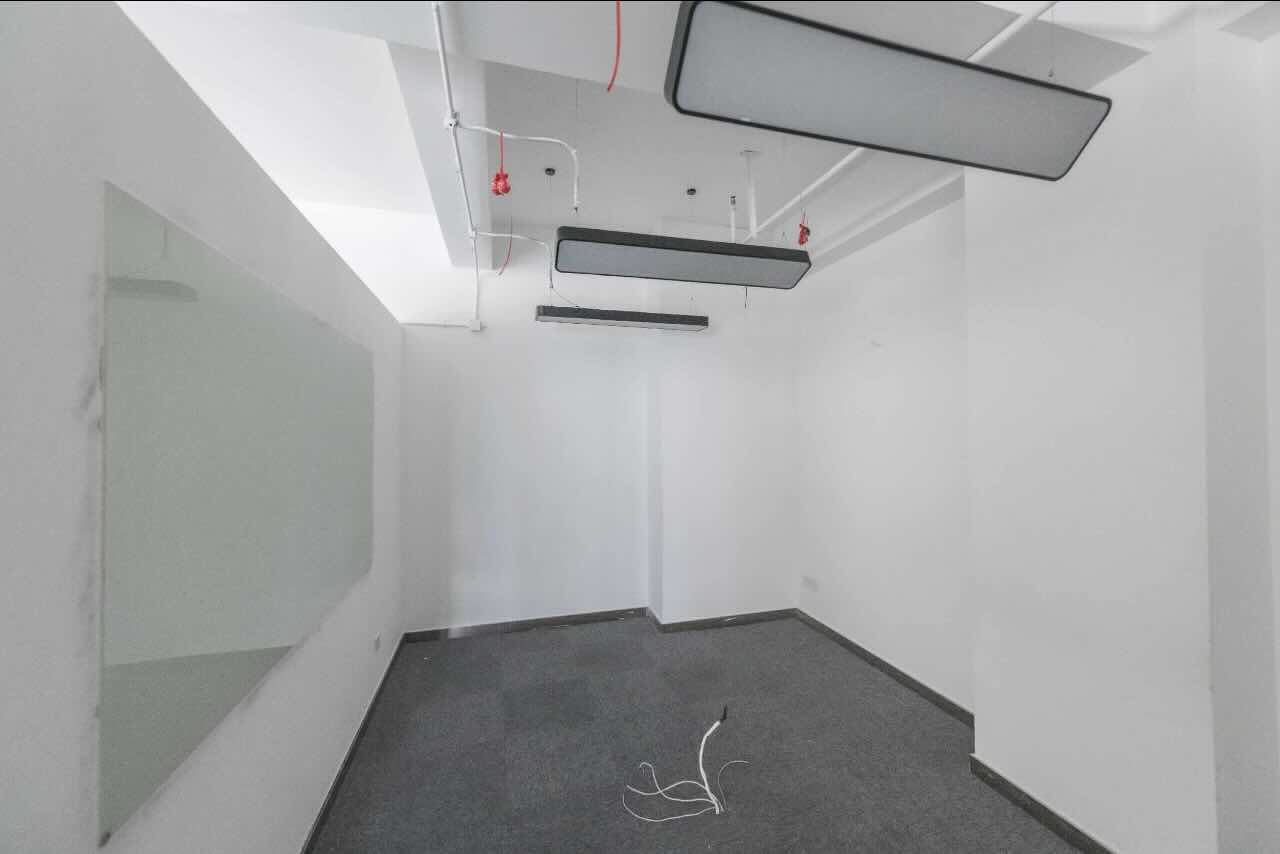 天会商务广场(凌空SOHO)长宁 天会商务广场(凌空SOHO) 260平米 精装修