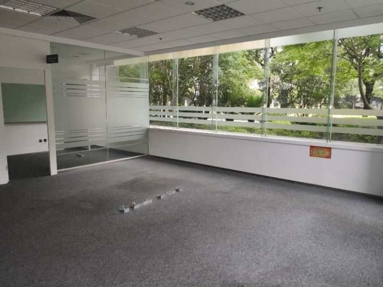 联强国际广场2号线淞虹路 地铁旁|联强国际广场|拎包办公精装全配508平出租  
