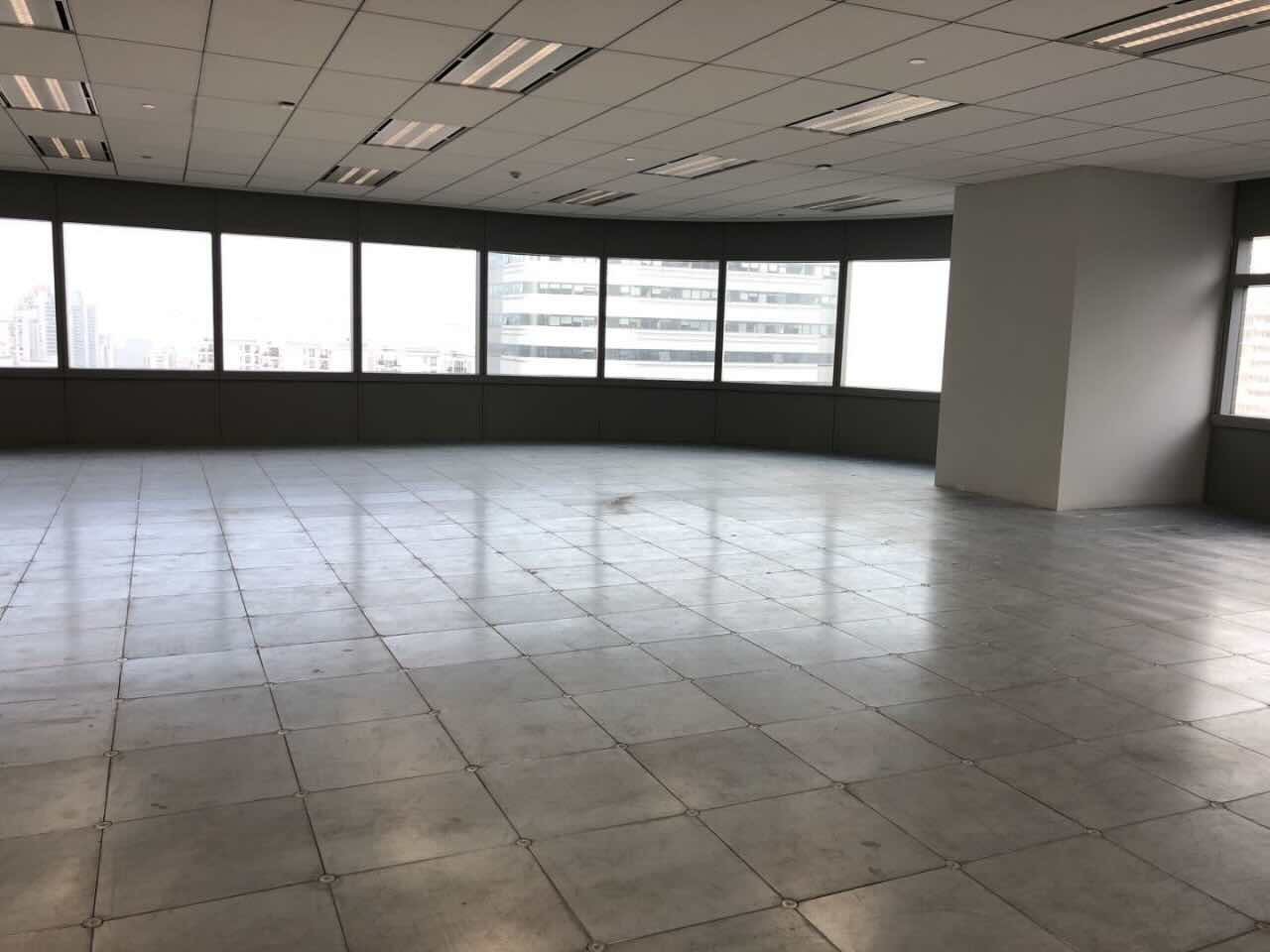 长宁来福士，中山公园站288平出租，各种面积段均有，价格可谈。
