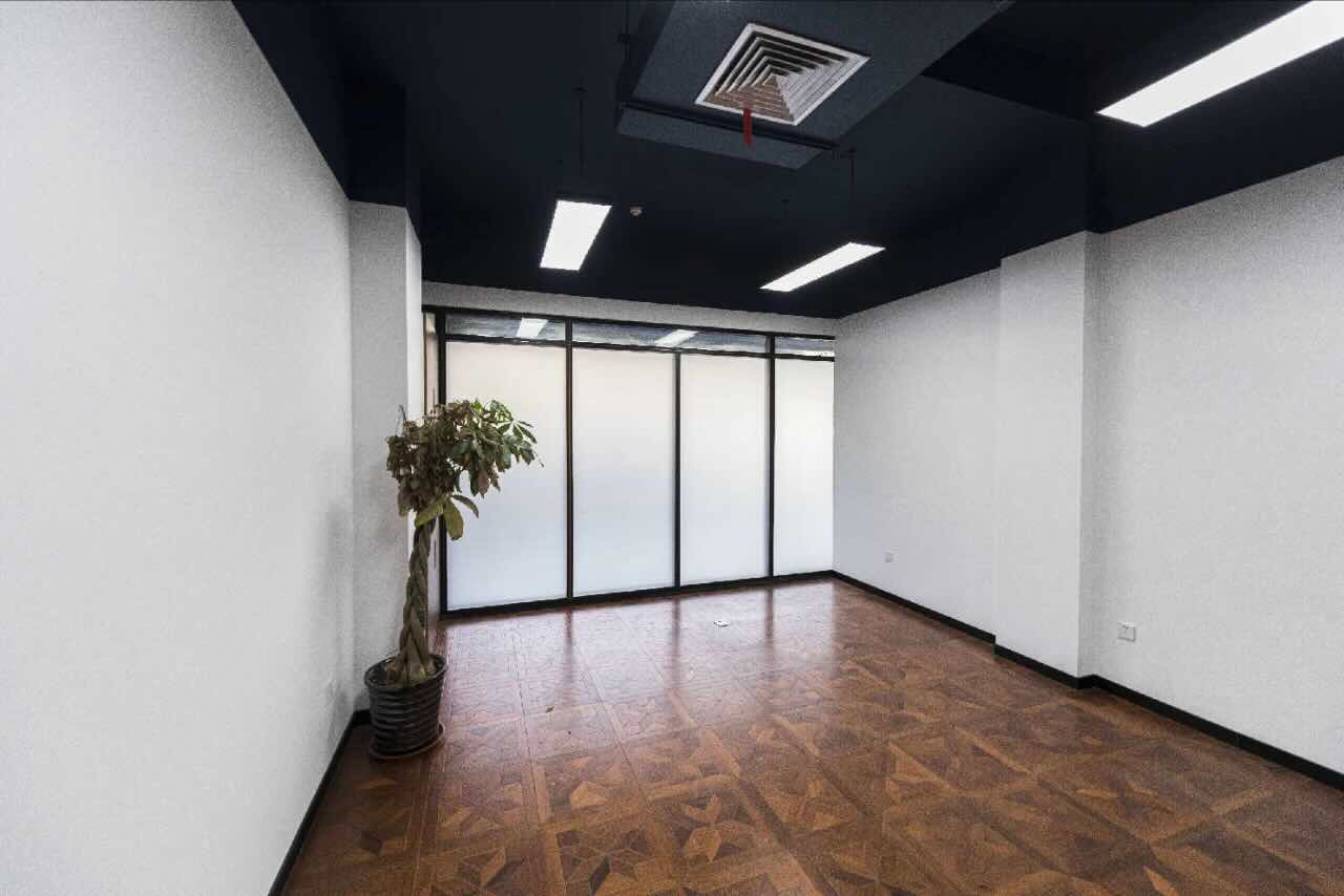 趣办上服虹桥创意园区TCAT长宁 趣办上服虹桥创意园区TCAT 450平米 中等装修