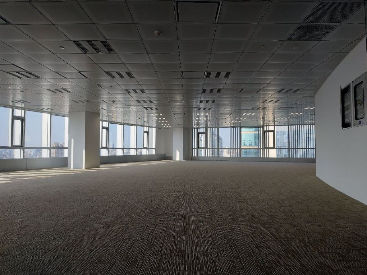 1788国际中心366平米办公室出租_7.00元/m²/天