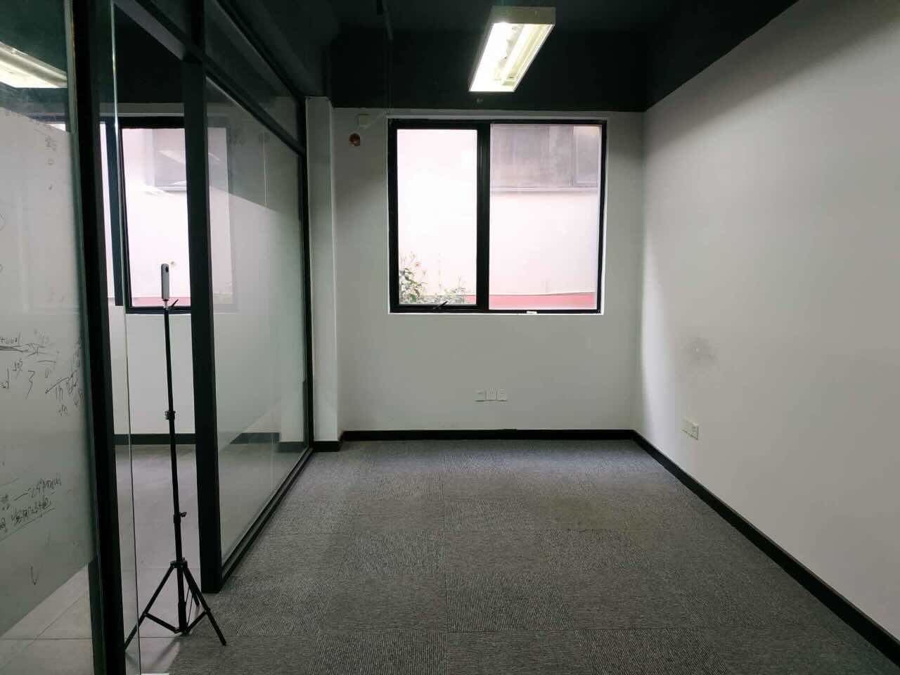 德必同心运动LOFT虹口 德必同心运动LOFT 129平米 精装修