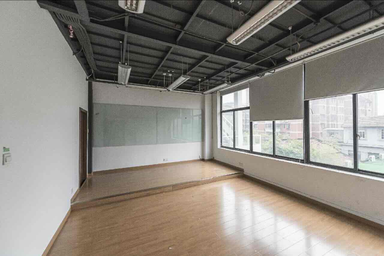 德必运动LOFT一期（创意基地）虹口 德必运动LOFT一期（创意基地） 263平米 中等装修