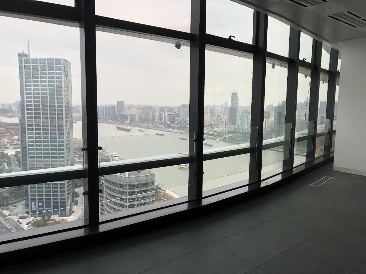 浦江国际金融广场浦江国际金融广场出租217平，标准交付，随时看房