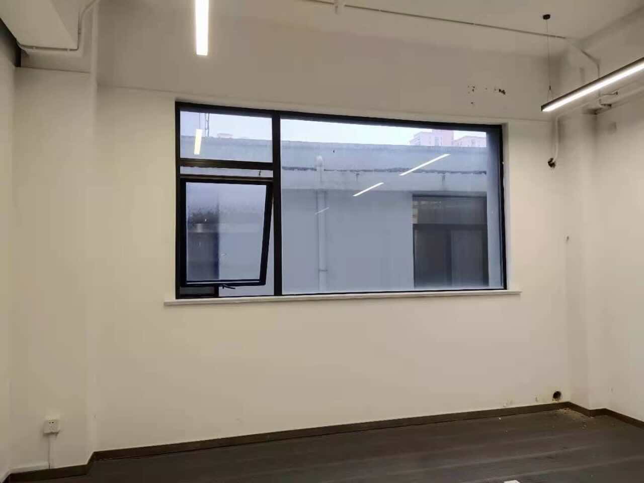 德必同心运动LOFT虹口 德必同心运动LOFT 243平米 中等装修