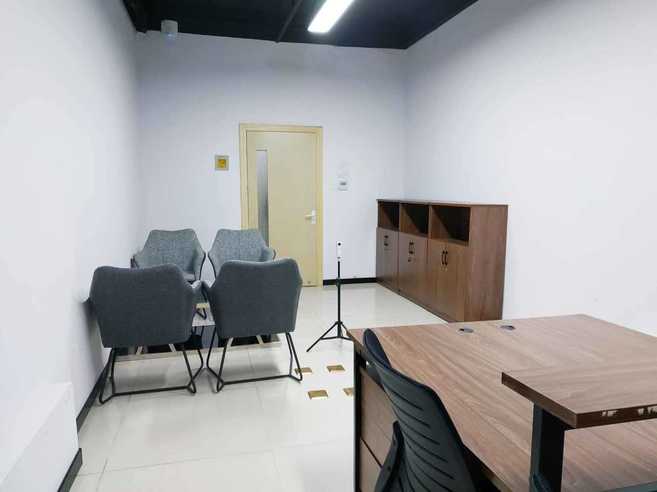 张江虹口园智慧健康医疗产业基地虹口 张江虹口园智慧健康医疗产业基地 130平米 简装修