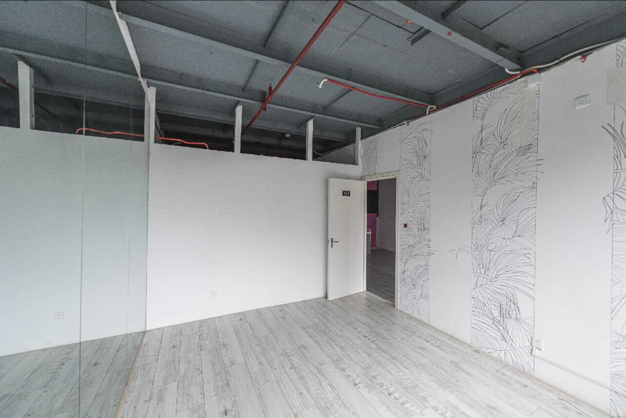 德必同心运动LOFT虹口 德必同心运动LOFT 94平米 简装修