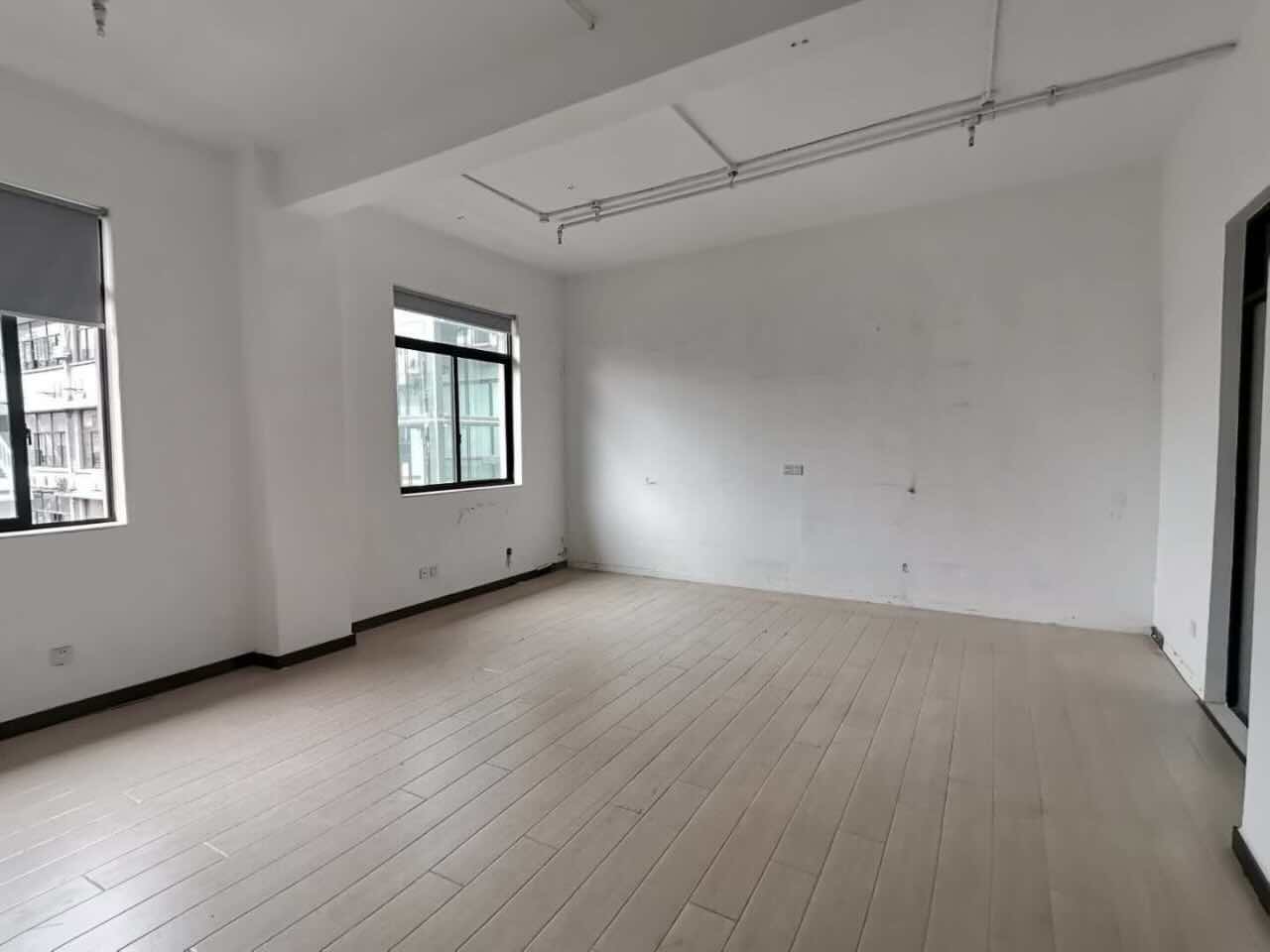 德必运动LOFT一期（创意基地）虹口 德必运动LOFT一期（创意基地） 114平米 中等装修