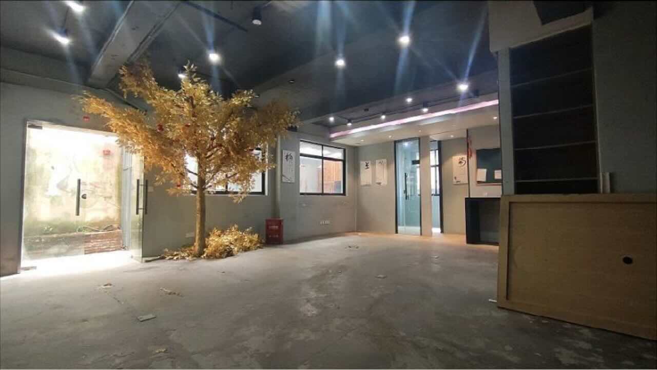 德必运动LOFT一期（创意基地）虹口 德必运动LOFT一期（创意基地） 228平米 中等装修