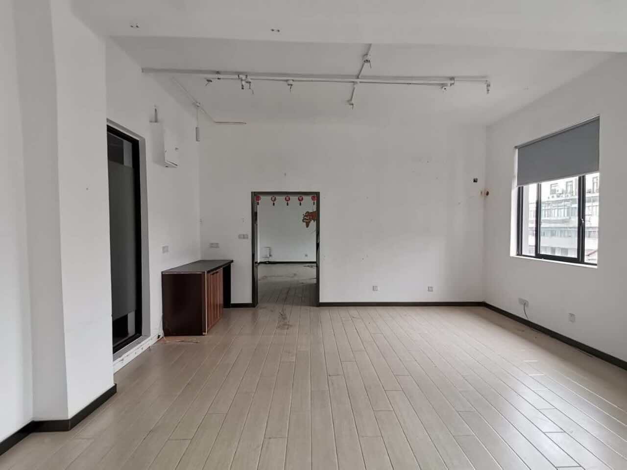 德必运动LOFT一期（创意基地）虹口 德必运动LOFT一期（创意基地） 114平米 中等装修