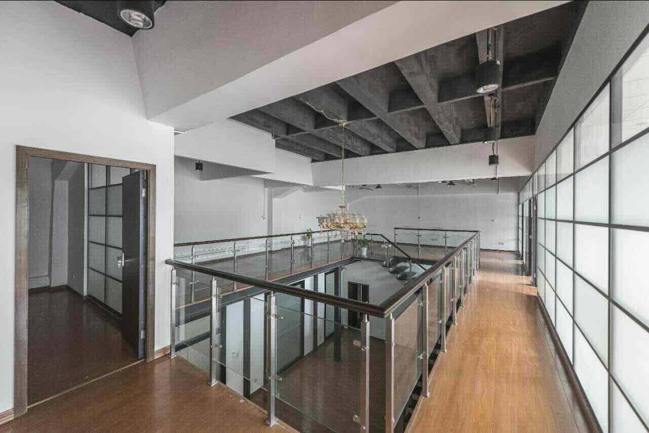 德必运动LOFT一期（创意基地）虹口 德必运动LOFT一期（创意基地） 263平米 中等装修