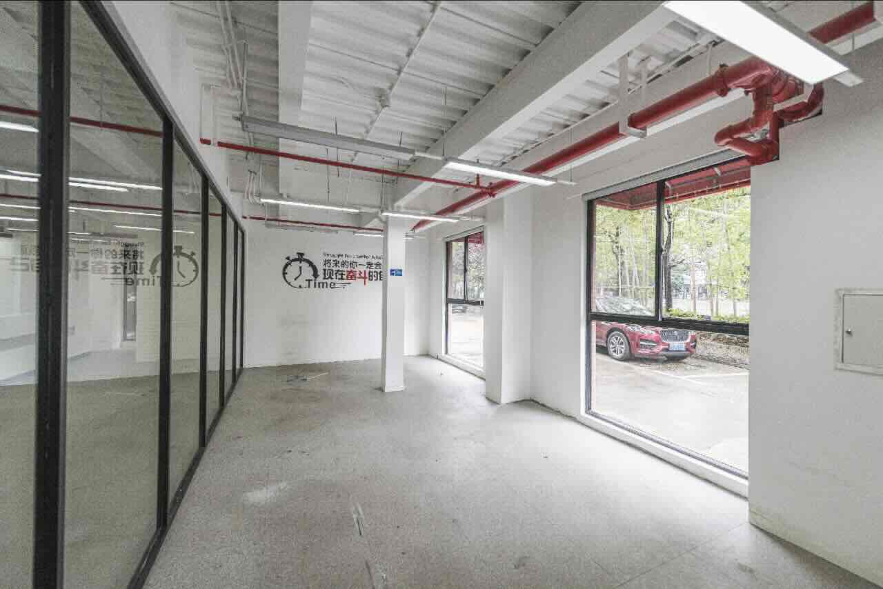 德必同心运动LOFT虹口 德必同心运动LOFT 393平米 中等装修
