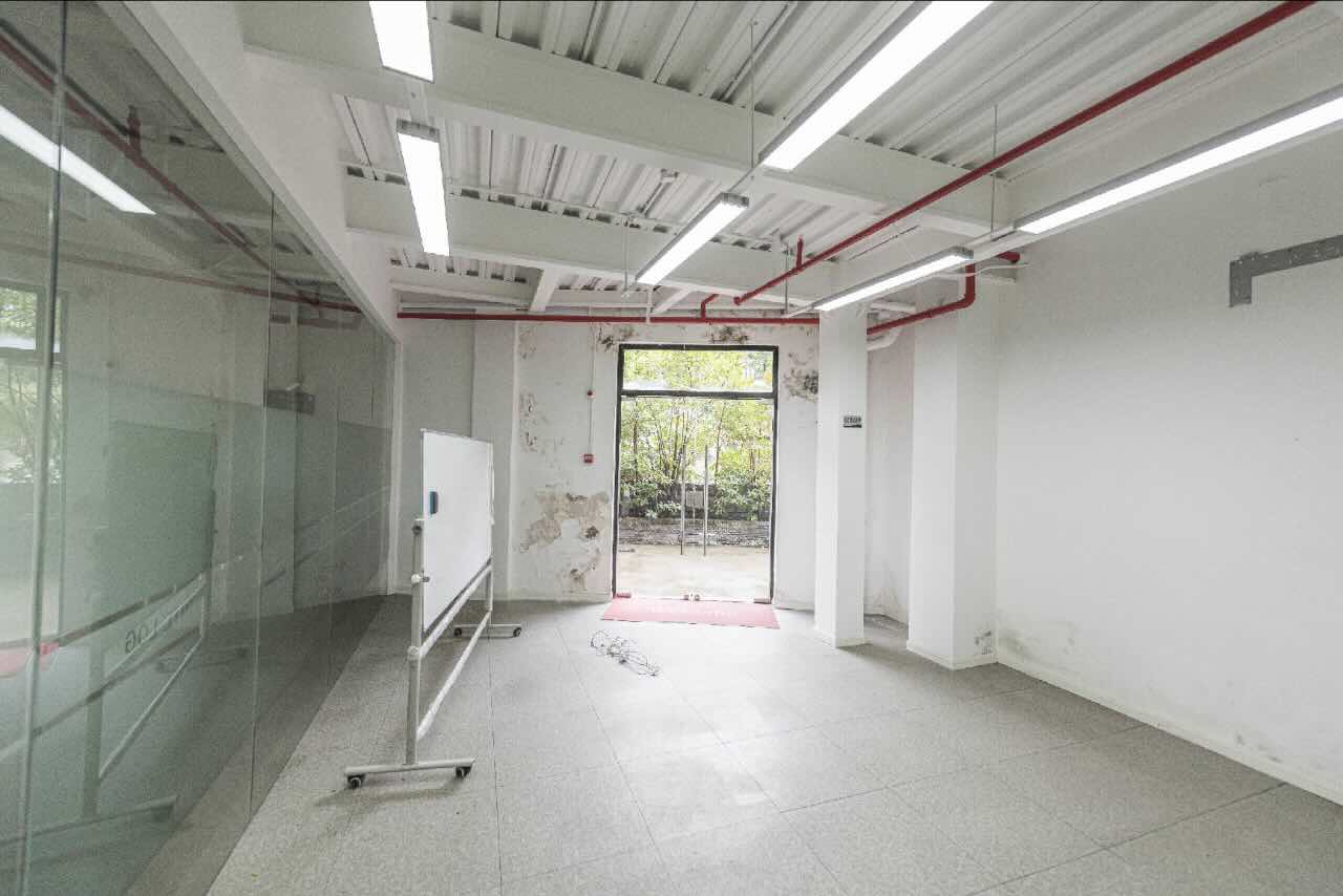 德必同心运动LOFT虹口 德必同心运动LOFT 393平米 中等装修