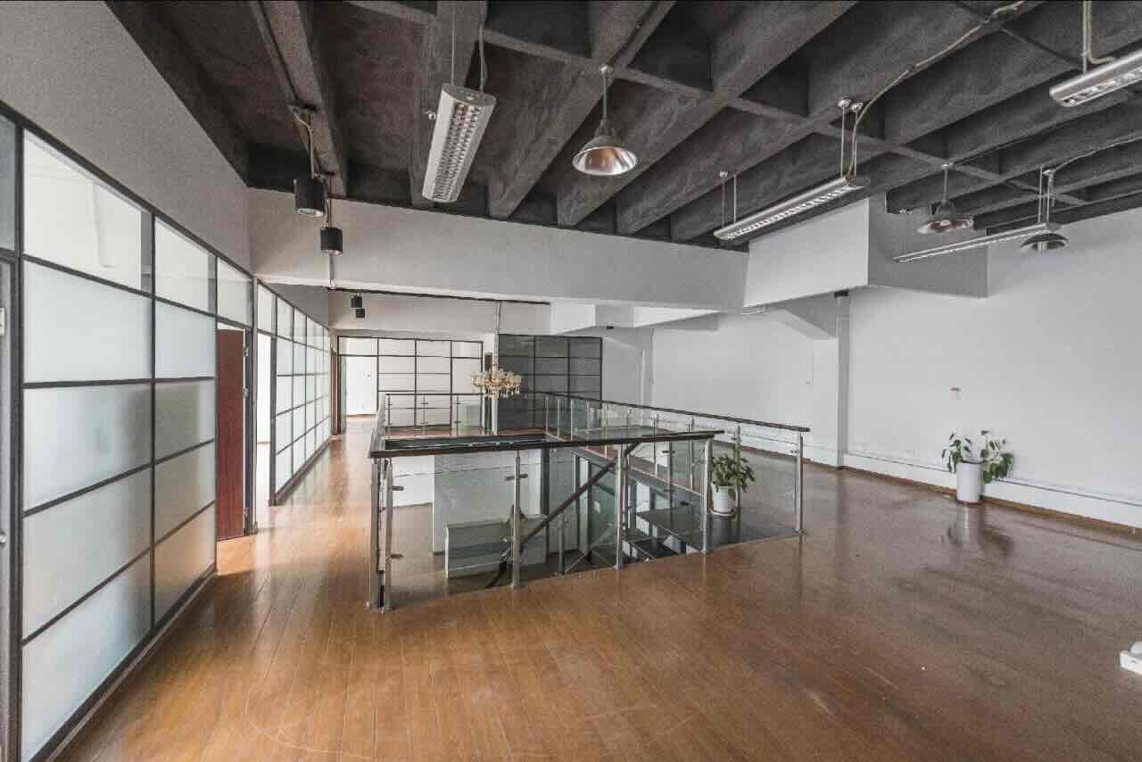 德必运动LOFT一期（创意基地）虹口 德必运动LOFT一期（创意基地） 263平米 中等装修