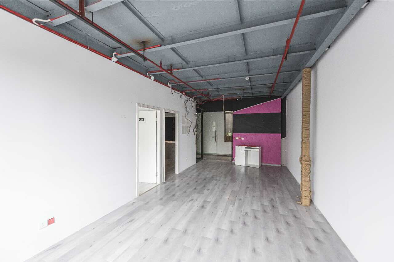 德必同心运动LOFT94平米办公室出租_3.60元/m²/天
