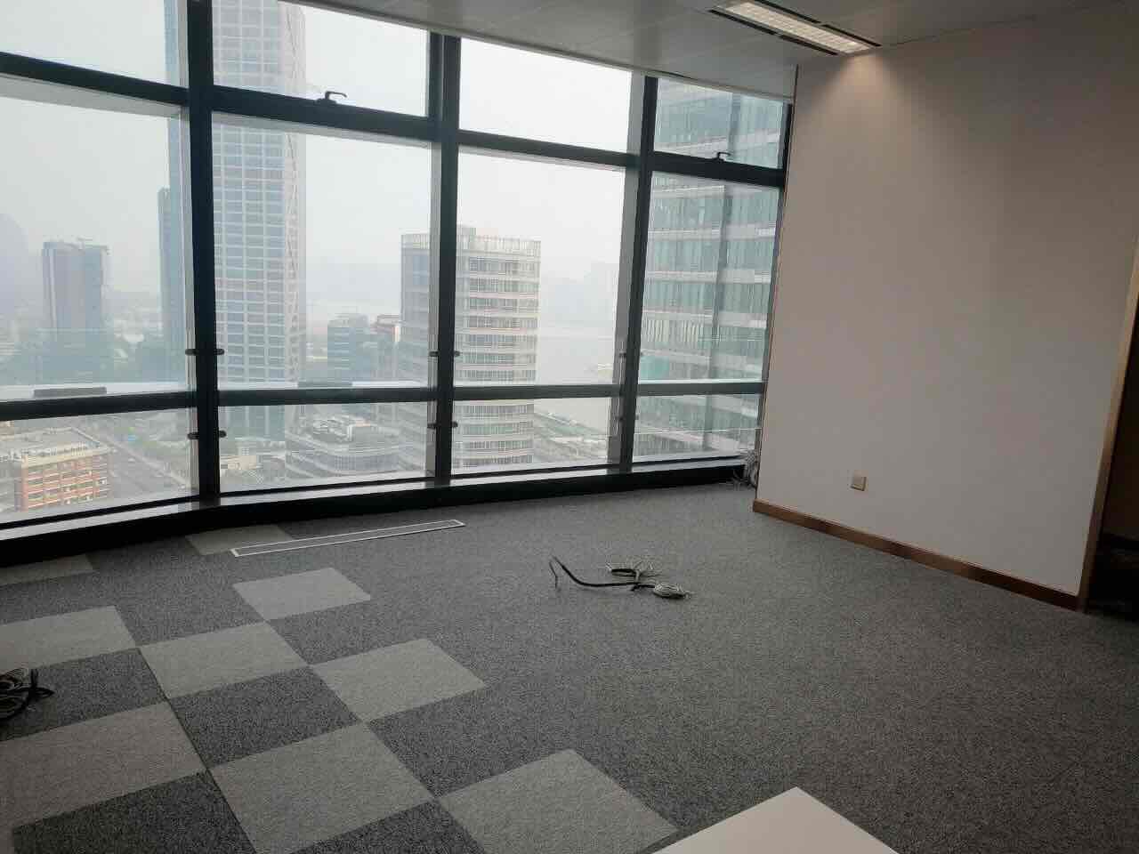 浦江国际金融广场黄浦江一线江景，精装拎包办公，双轨交汇，北横通道
