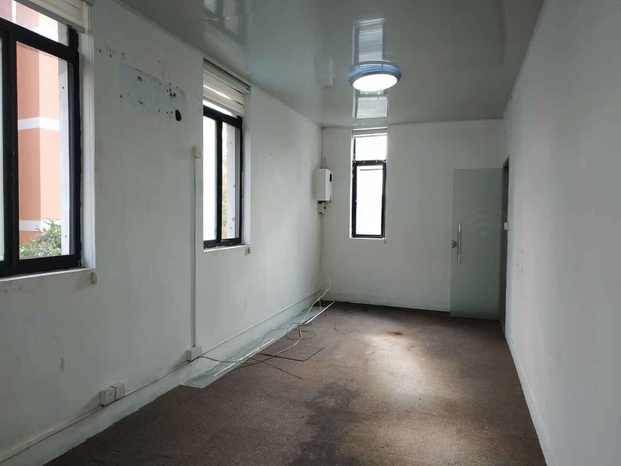 德必运动LOFT一期（创意基地）虹口 德必运动LOFT一期（创意基地） 35平米 简装修