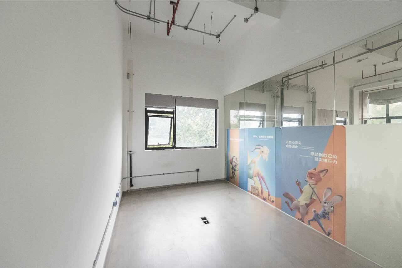 德必同心运动LOFT虹口 德必同心运动LOFT 233平米 简装修