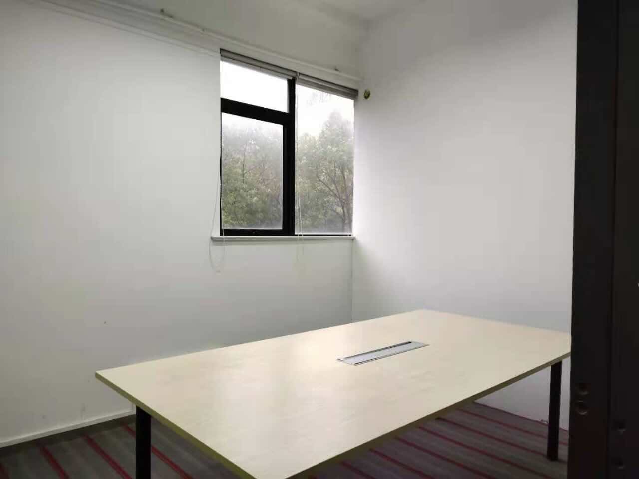 德必同心运动LOFT虹口 德必同心运动LOFT 243平米 中等装修