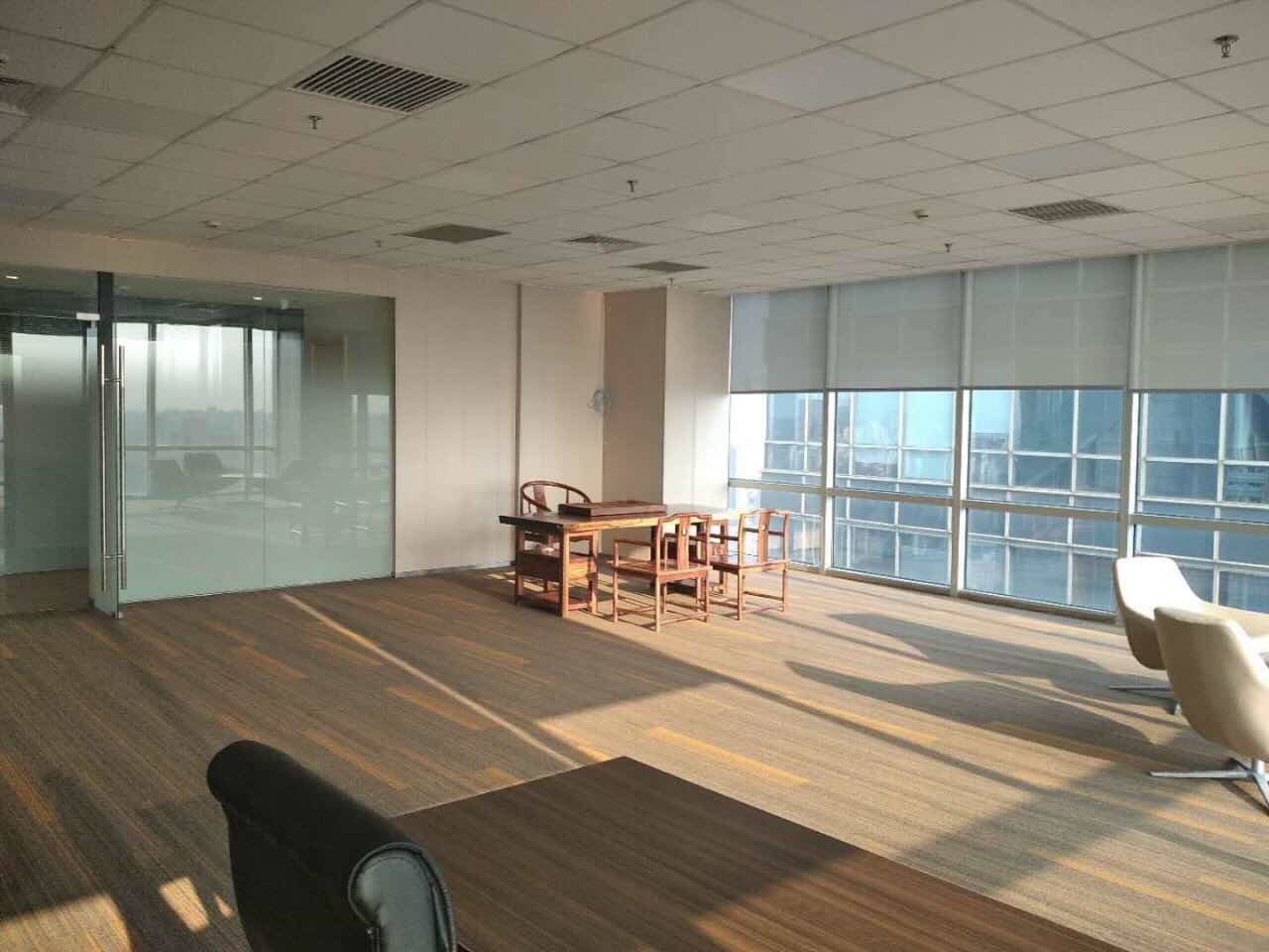凯德龙之梦（虹口）虹口 凯德龙之梦（虹口） 180平米 中等装修