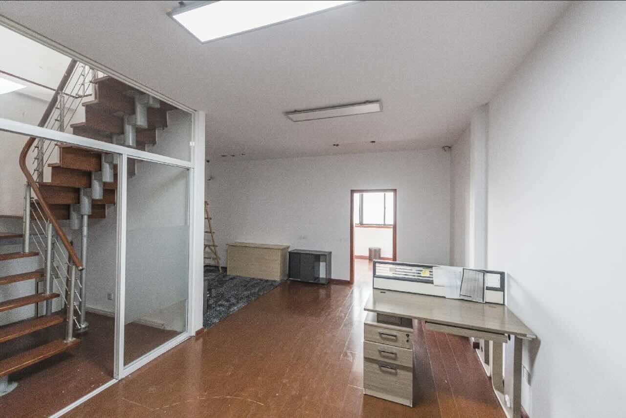 德必运动LOFT一期（创意基地）虹口 德必运动LOFT一期（创意基地） 83平米 精装修