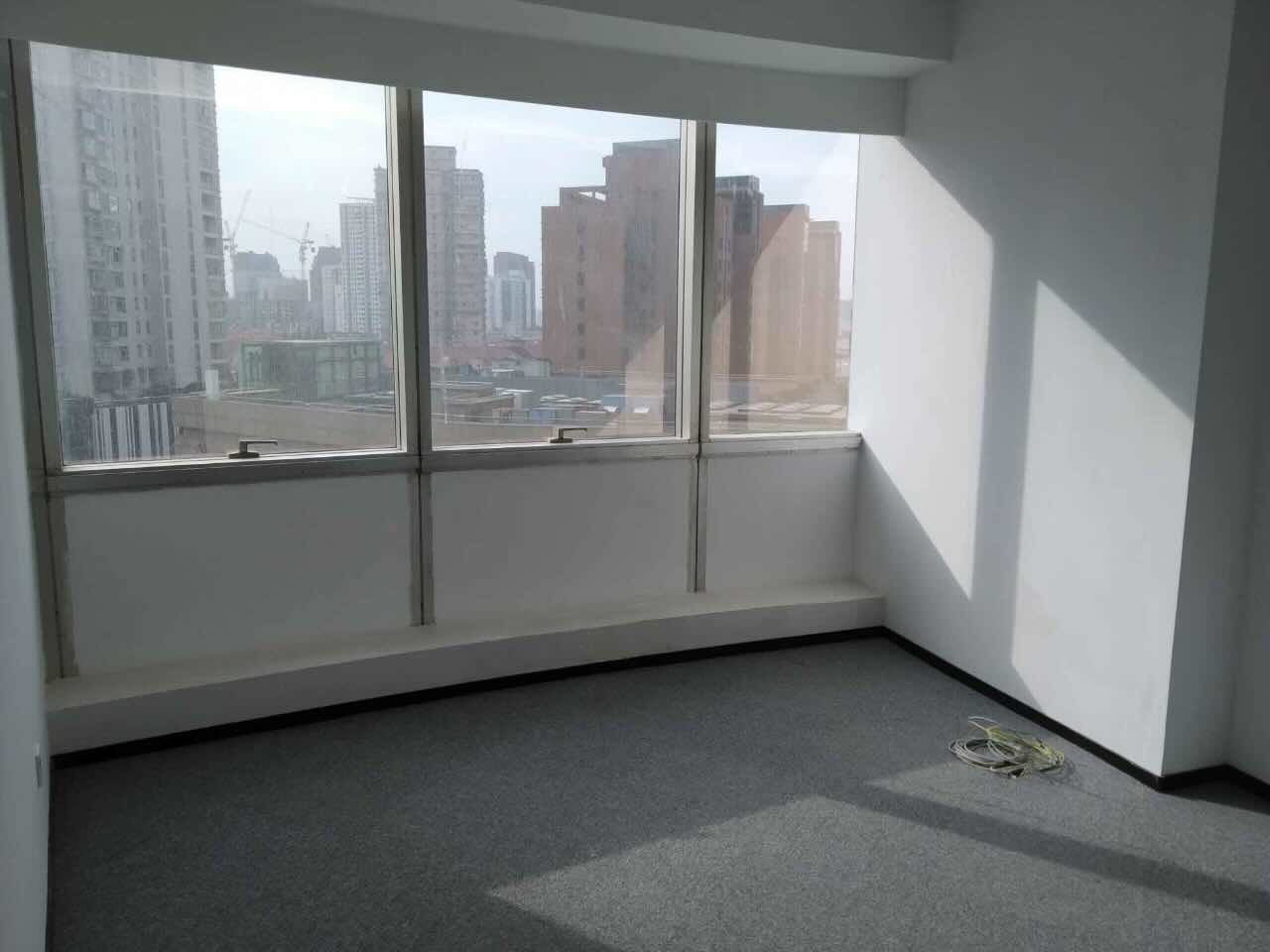 福德商务中心239平米办公室出租_3.40元/m²/天