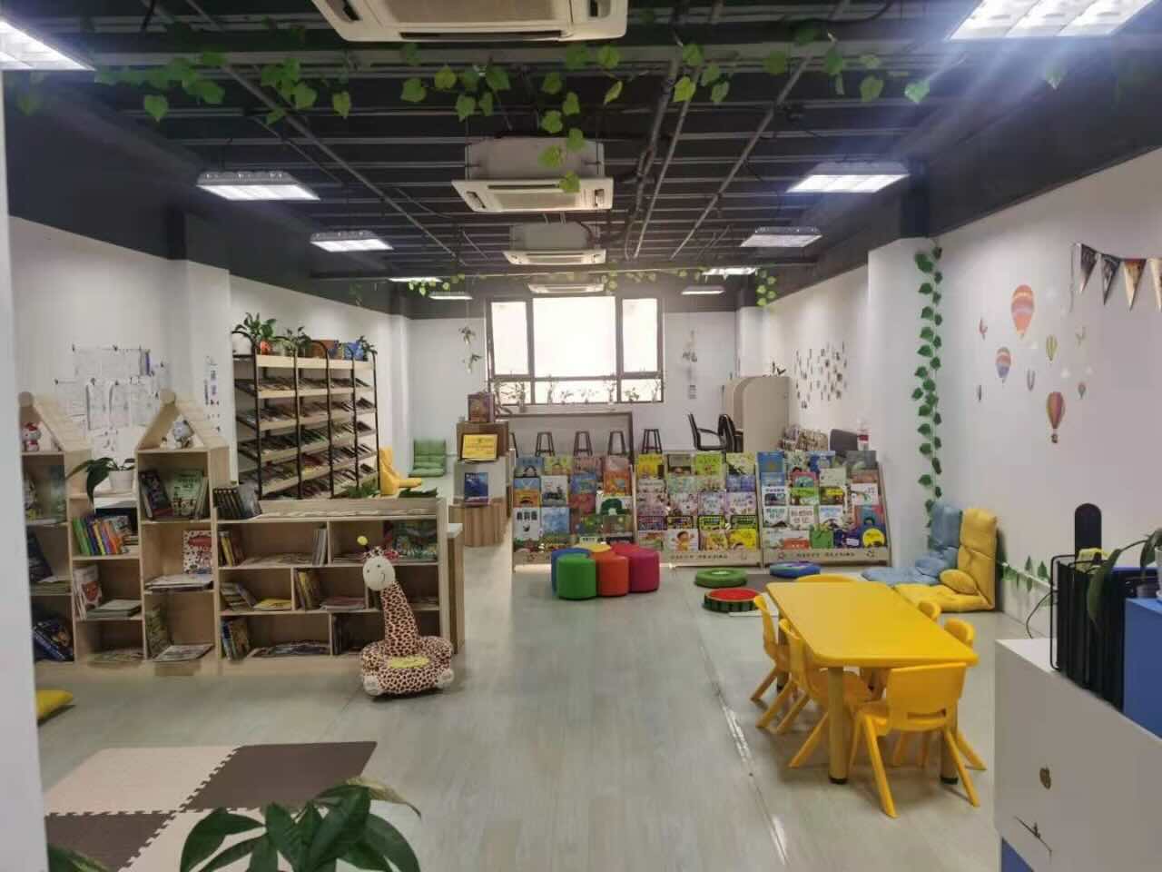 虹口 1876老站创意园 130平米 简装修