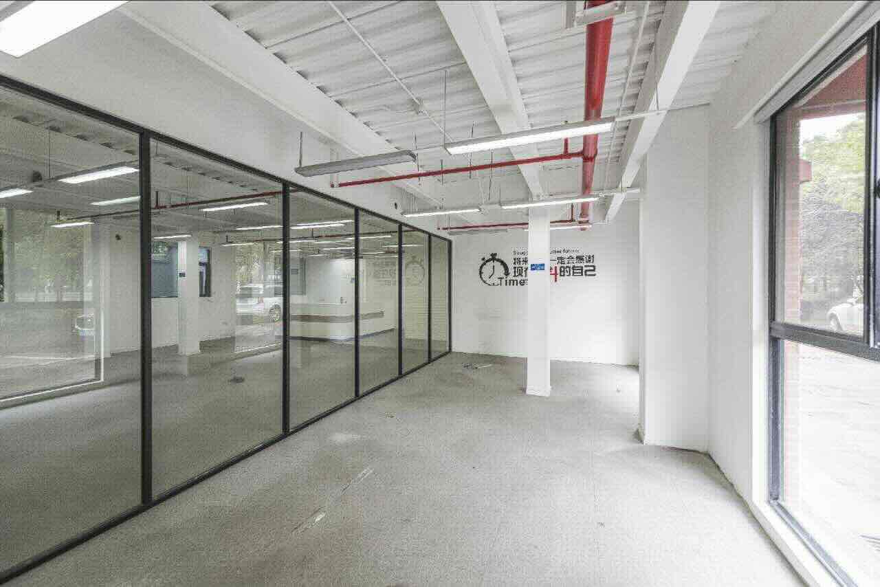 德必同心运动LOFT虹口 德必同心运动LOFT 393平米 中等装修