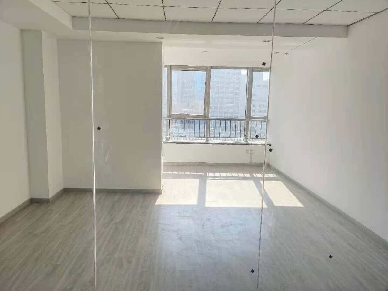 虹口 榕辉大厦 186平米 简装修