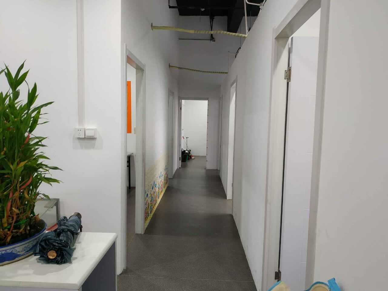 香杉商务中心香杉商务中心150平，3号线赤峰路地铁口，近嘉和国际