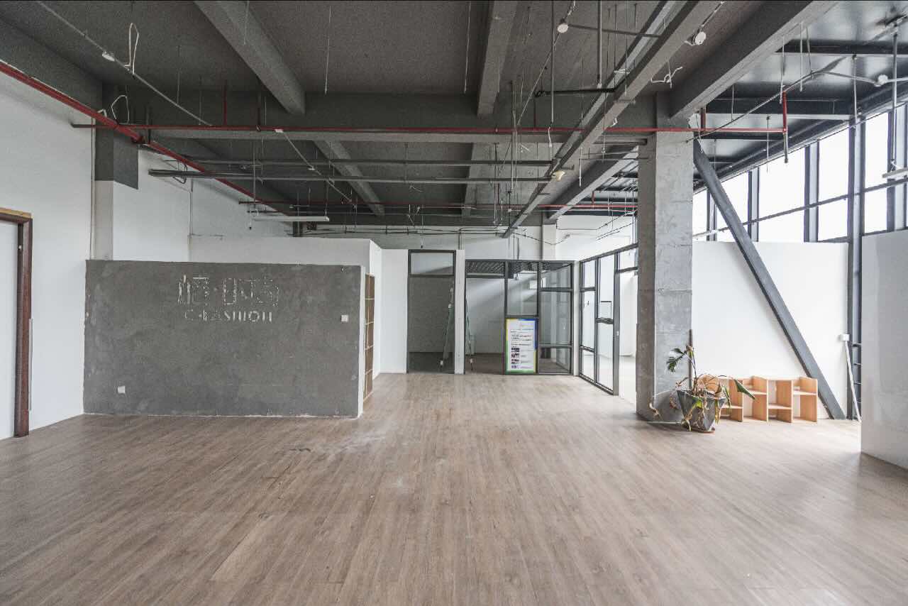德必运动LOFT一期（创意基地）虹口 德必运动LOFT一期（创意基地） 206平米 中等装修