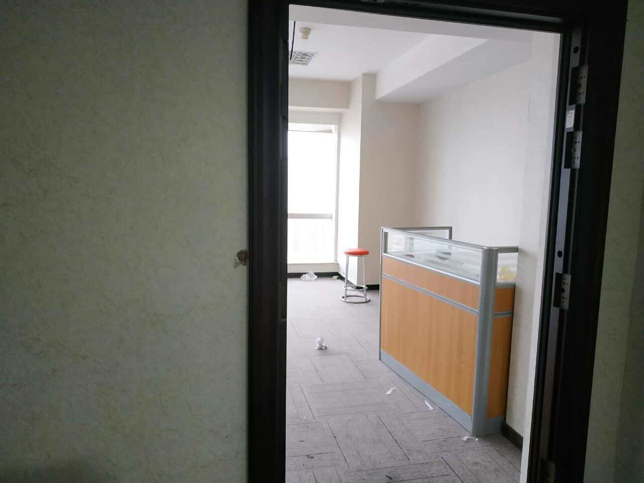 福德商务中心130平米办公室出租_3.70元/m²/天