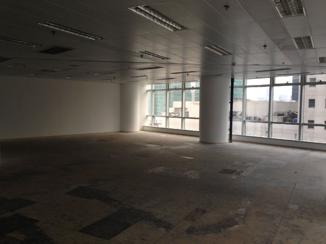 新梅联合广场商城路地铁口282平出租，新梅联合广场，可涉外，多种面积