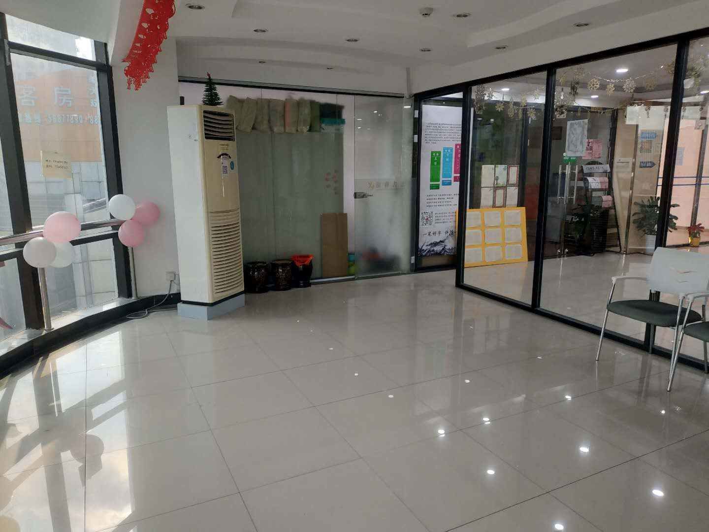 四方通讯大厦四方通讯，出租小面积70平，价格便宜急租