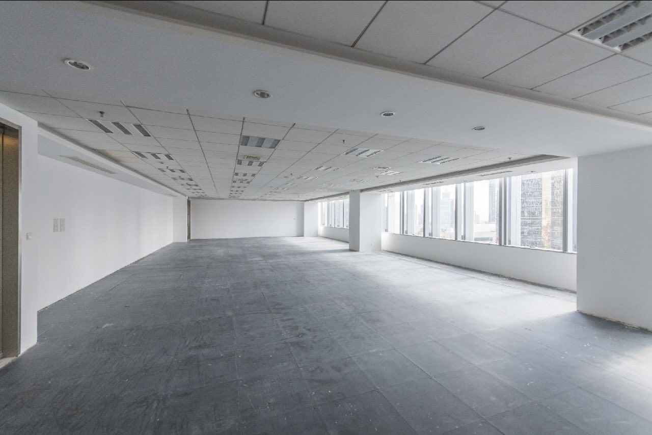 东方金融广场世纪大道八佰伴东方金融广场 精装修带家具 价格美丽