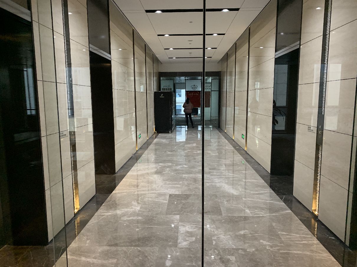 鲁能国际中心世博前滩 鲁能国际中心 业主直租面积可分割