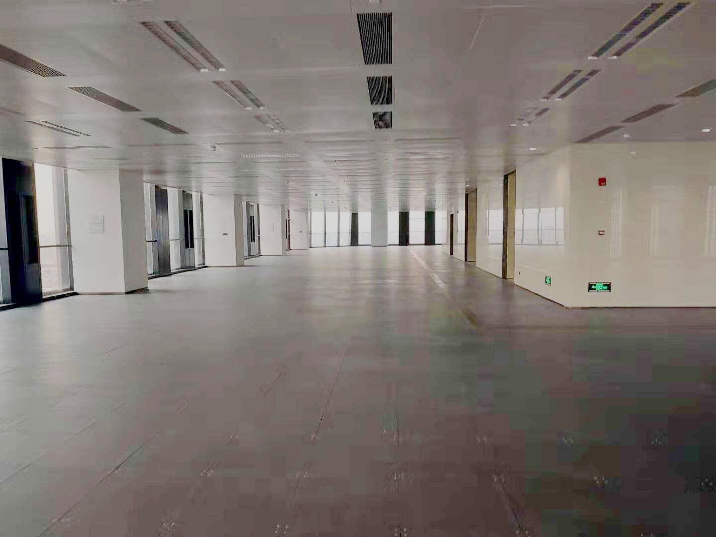 鲁能国际中心世博前滩 鲁能国际中心  业主直租面积可分割