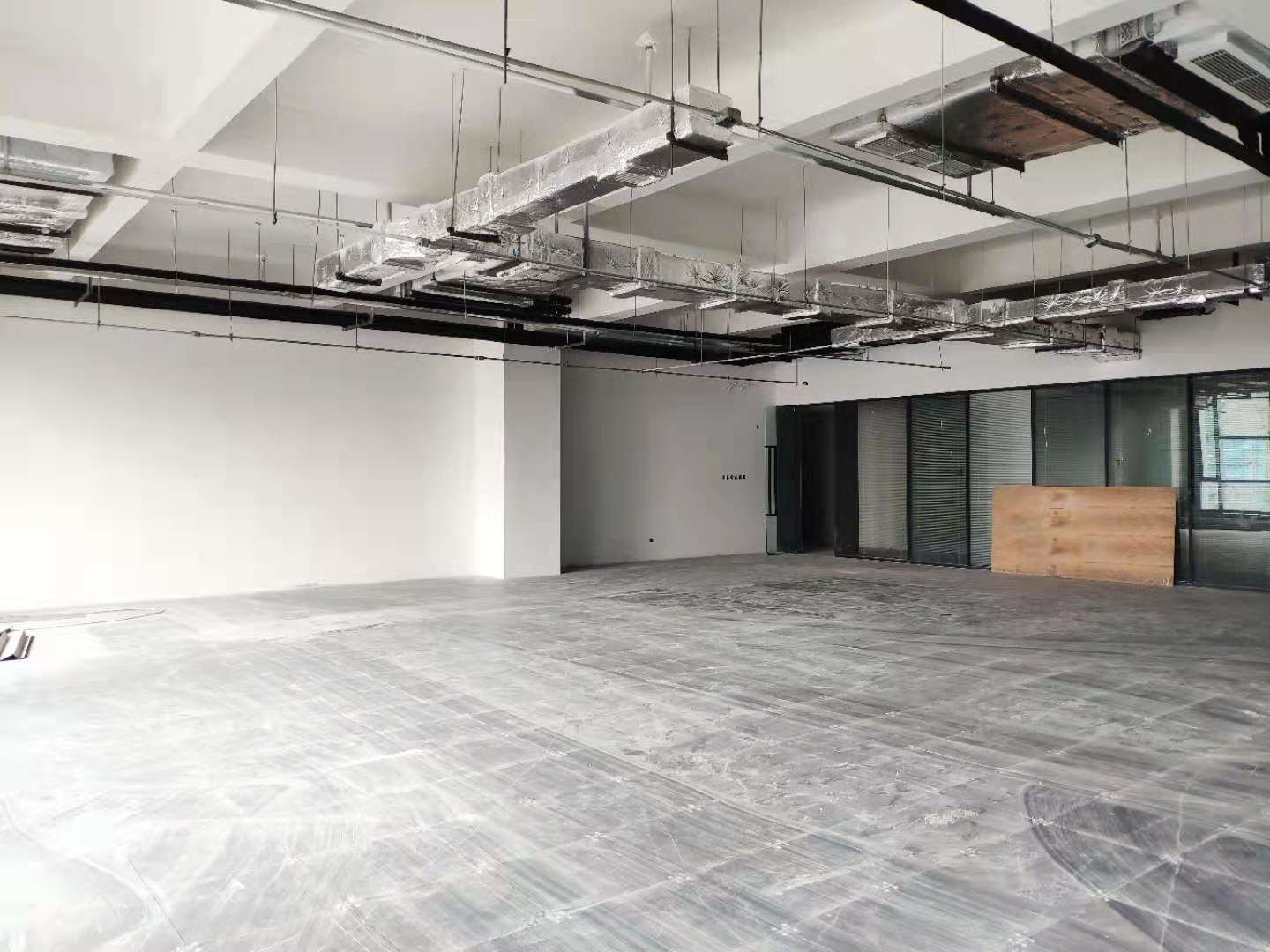 福晟钱隆广场1000平米办公室出租_5.20元/m²/天