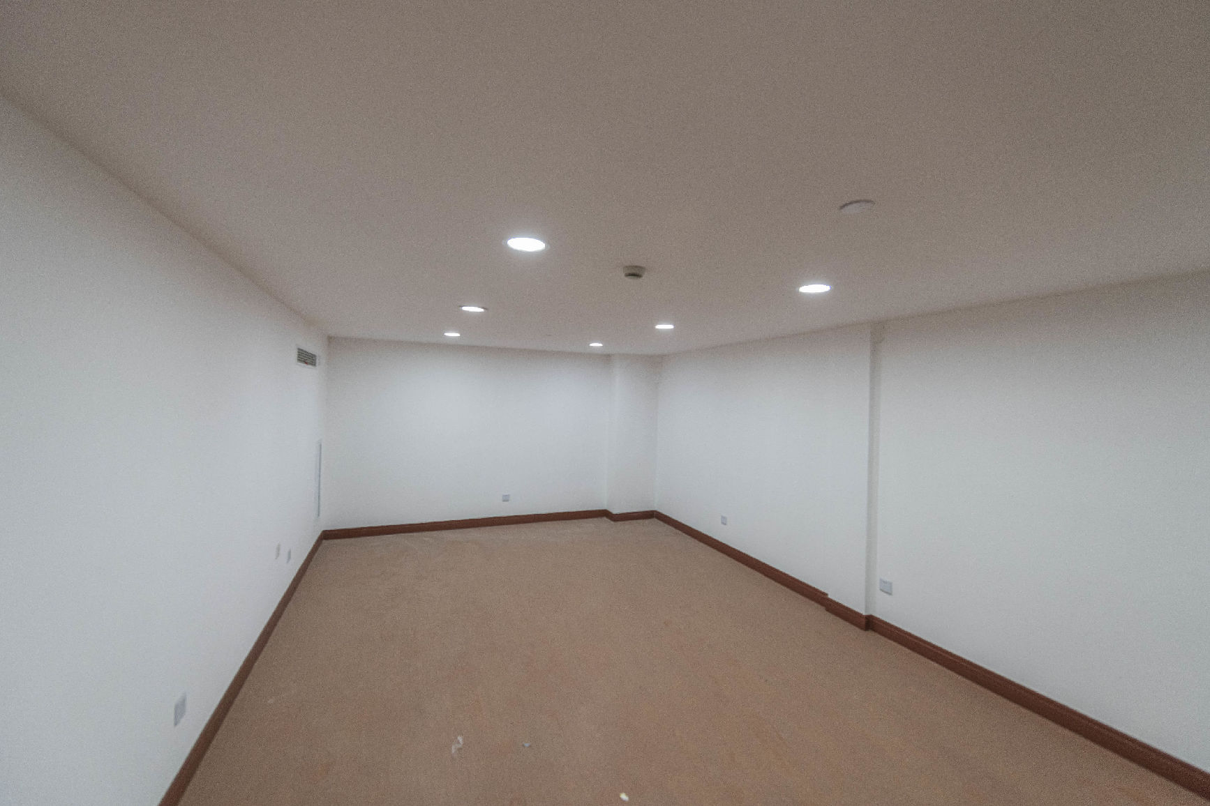 中天科技园二期中天科技园，现房146.5平，户型正气，分体空调