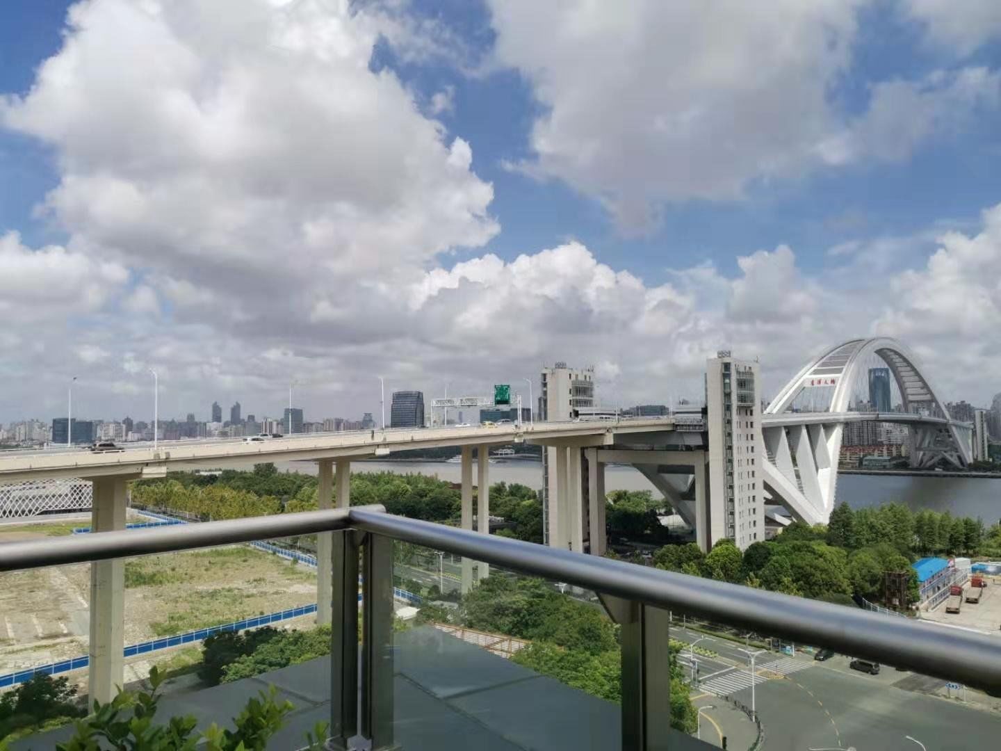 世发大厦世博　世发大厦　整层或连层出租　标准交付