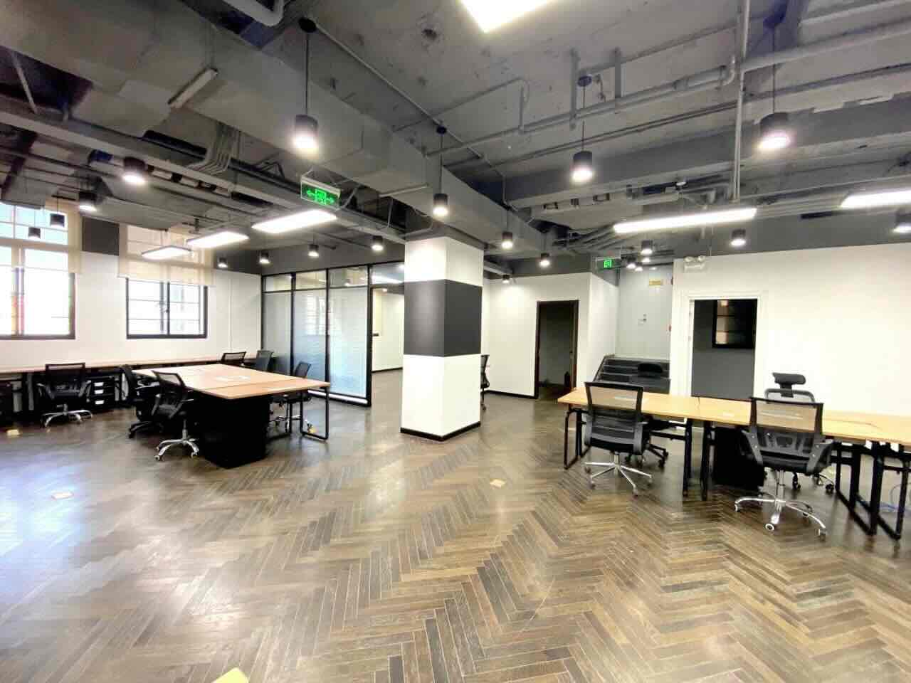 外滩旁写字楼出租，历史保留老建筑，档次高环境好