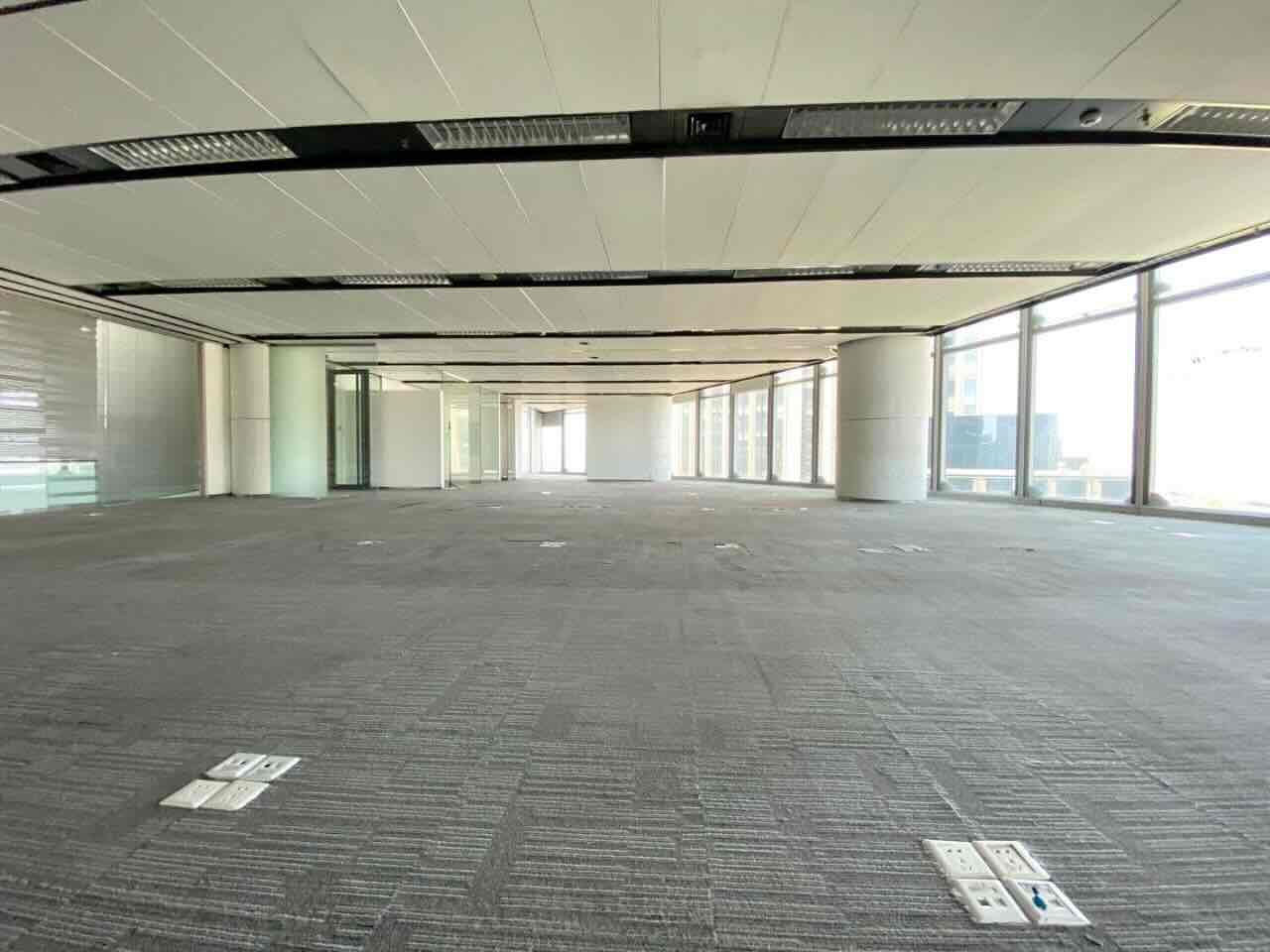 久事大厦黄浦外滩久事复兴569平，简装可分割一线江景