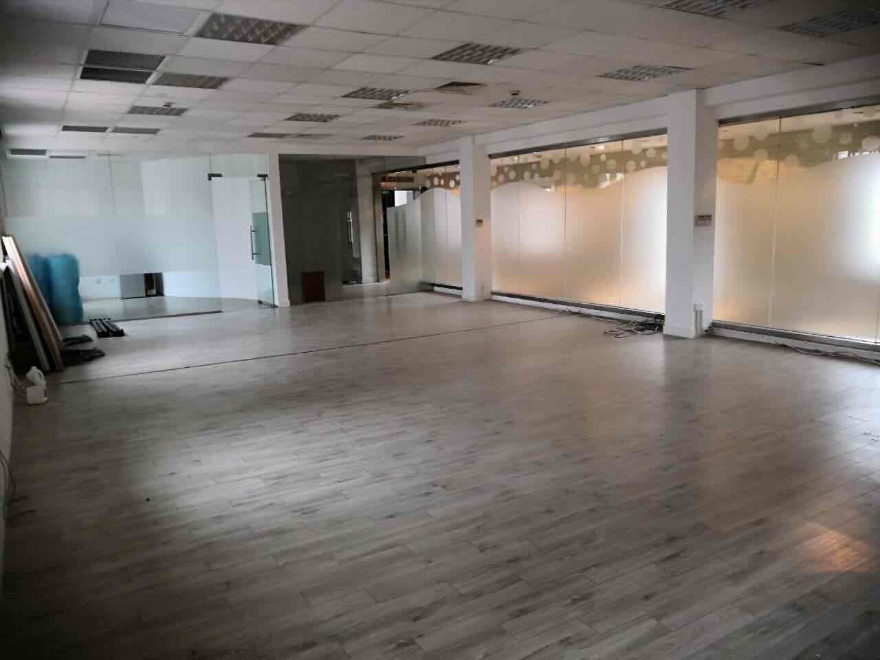 1812、10号线南京东路站　精装修带隔断