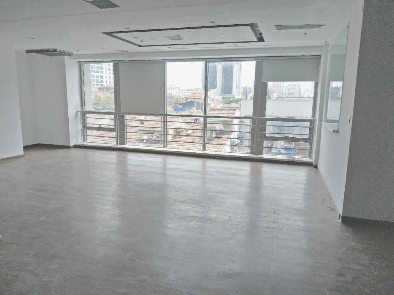 旺角广场延安东路靠近豫园站　威斯汀酒店对面　楼品好价格低